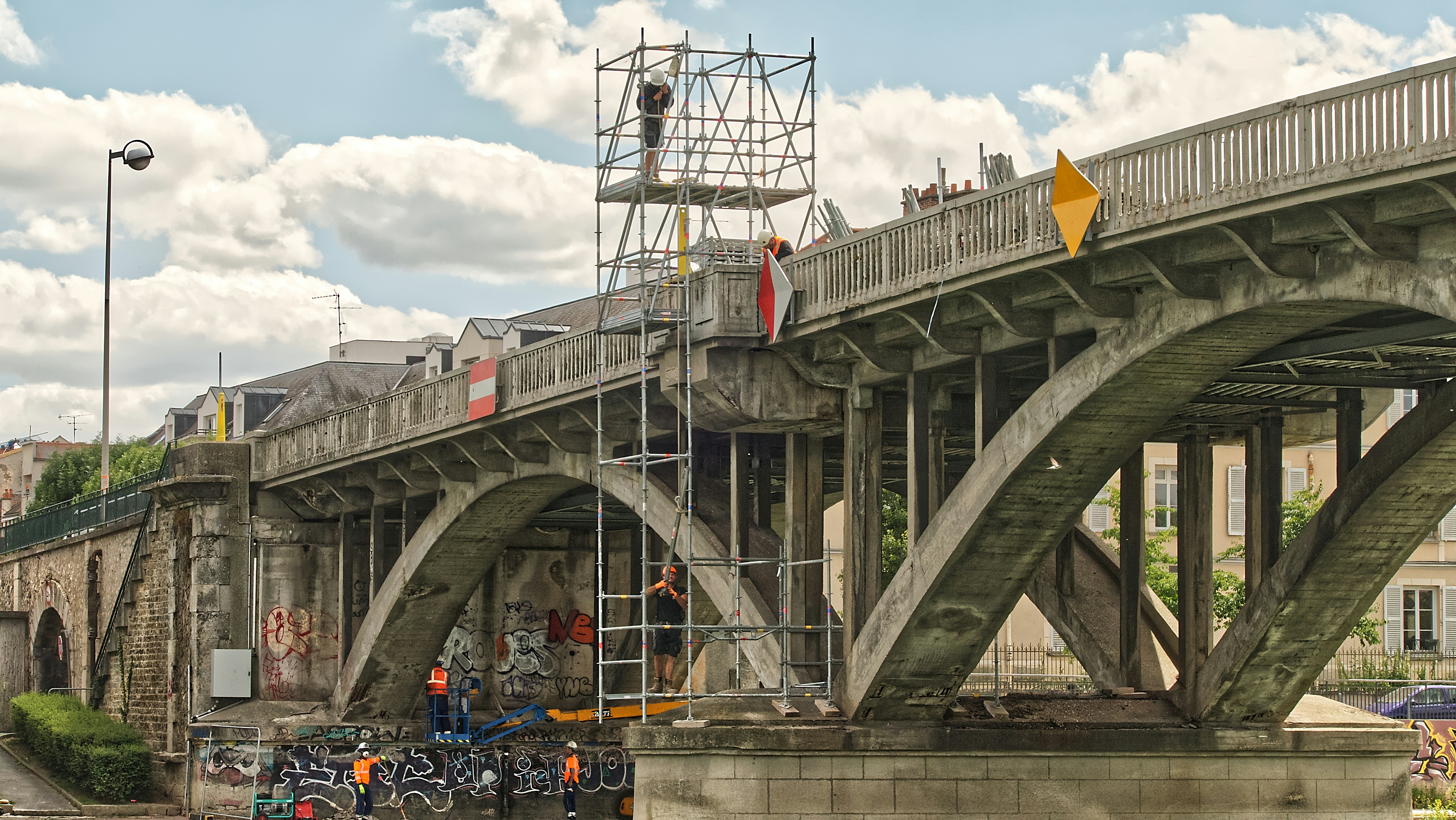 Bridge repair service